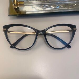 Elegant Black Cat-Eye Glasses